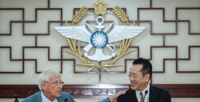 台湾防长与美参院军委会主席会晤 盼深化合作