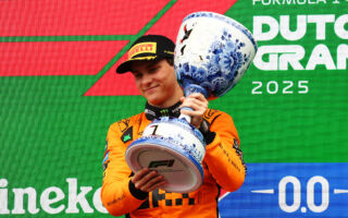 F1荷蘭站：皮亞斯特里奪冠 維斯塔潘獲亞軍