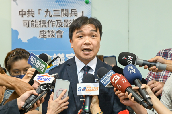 传洪秀柱等拟赴中阅兵 陆委会：不听劝阻将处理