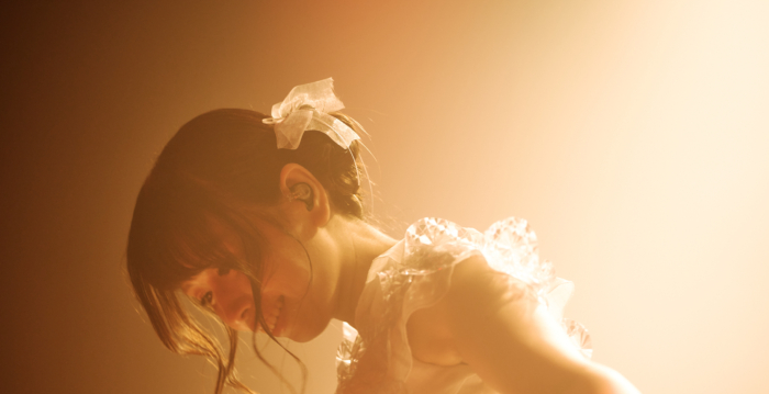 日本歌手yanaginagi台北连唱20曲 热情满场