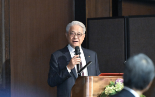 因應對等關稅衝擊 吳東亮籲電價與最低工資凍漲