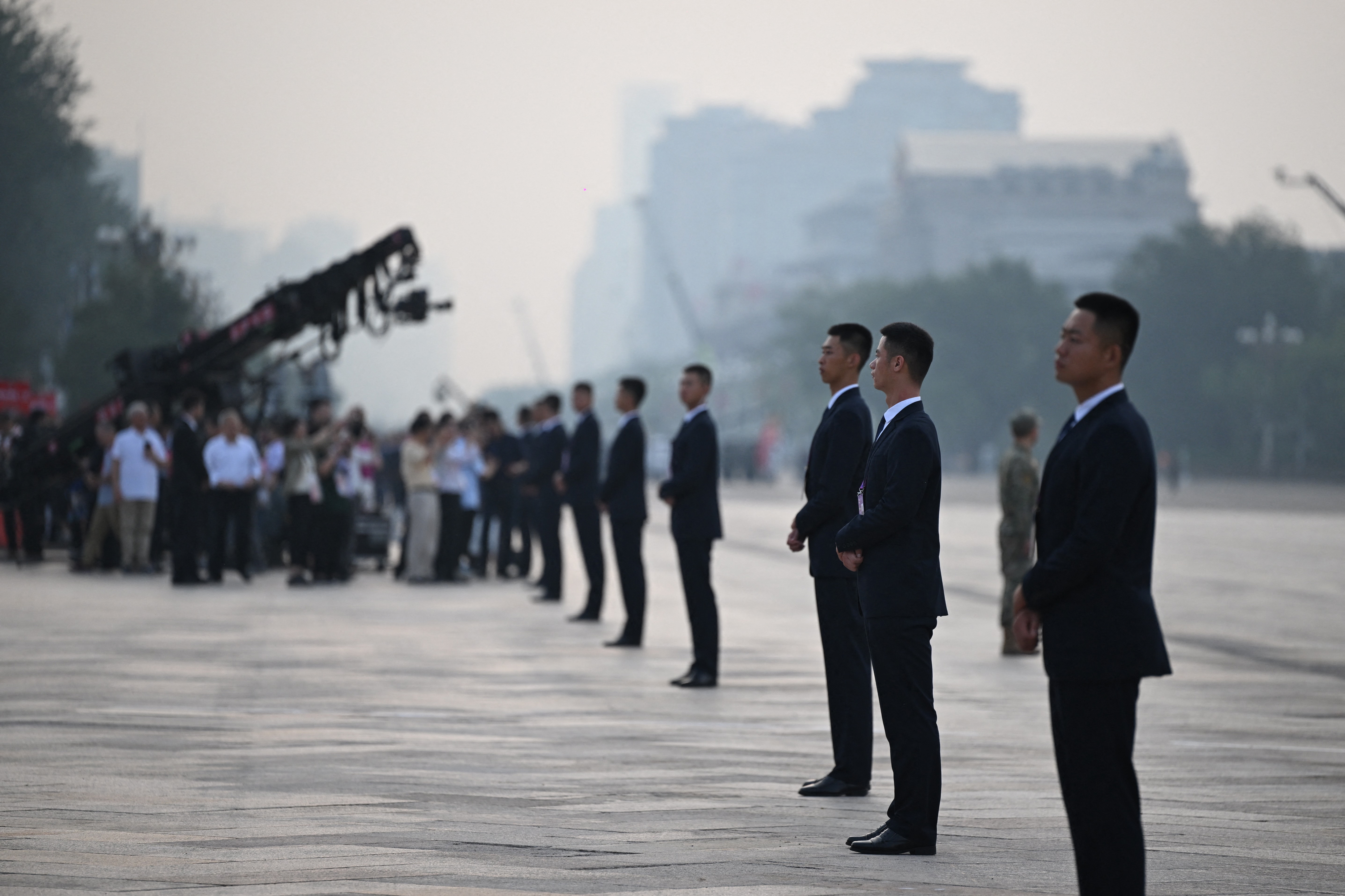 中共九三阅兵“炫武”后国防军工股集体大跌| 北京阅兵| “惊雷-1”空基远程导弹| “巨浪-3”潜射洲际导弹| 大纪元