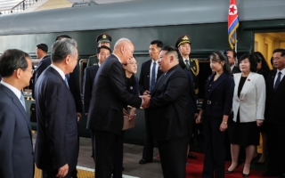金正恩帶女兒訪華 朝鮮繼承人再成焦點