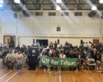台湾乐天女孩棒球啦啦队访华府侨教中心与球迷热情交流 共同支持台湾加入联合国