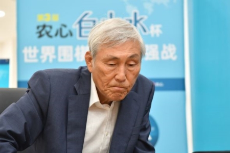 农心杯元老赛：曹薰铉阻击芮迺伟 韩国迎首胜