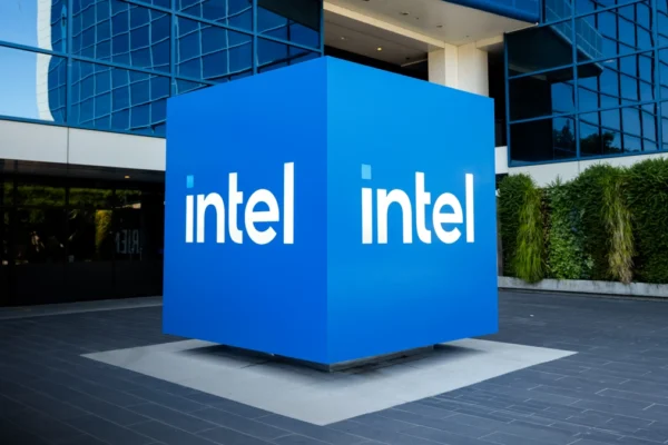 美政府入股Intel 如何影響美中科技競爭