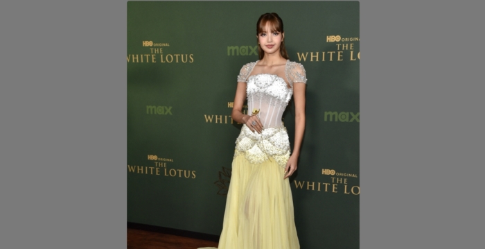 BLACKPINK成员Lisa以演员身份 亮相艾美奖红毯