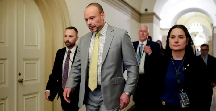 FBI证实走私真菌的学者简云清已被遣返中国