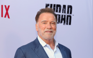 好萊塢巨星阿諾呼籲加州選民否決選區重劃