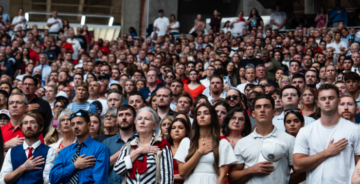 王友群：20万人悼柯克对中国的三大启示