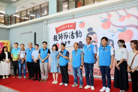 後龍鎮中小學校長感謝鎮長與團隊的教育經費補助不遣餘力支持,校長治校和對老師的敬愛有加,讓後龍鎮教育成果豐碩。