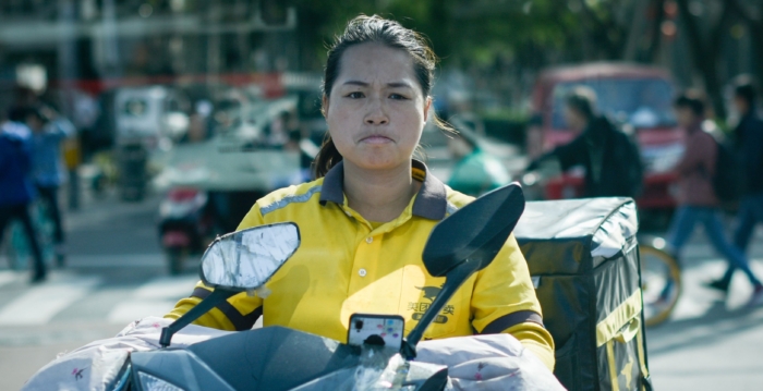 中国送外卖的女骑手人数激增 内情令人心酸