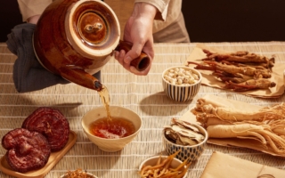 湿疹多年久治不愈 中医清热袪湿2日止痒