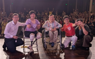 生命無懼挑戰 「混障綜藝團」感動洛城