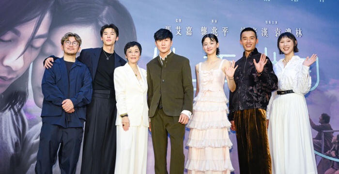 《他年她日》台北首映 林俊杰突现身 全场惊喜