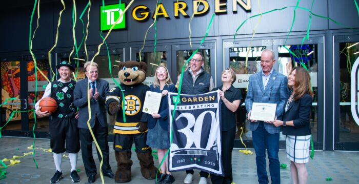 波士顿TD花园欢庆重新开放30周年