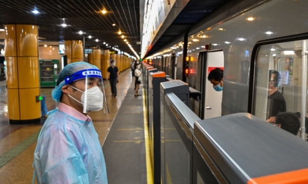 上海地铁现裁员潮 中年职工受冲击