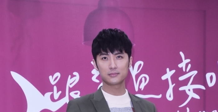 李运庆喜迎次女 心疼太太洪诗孕期辛苦