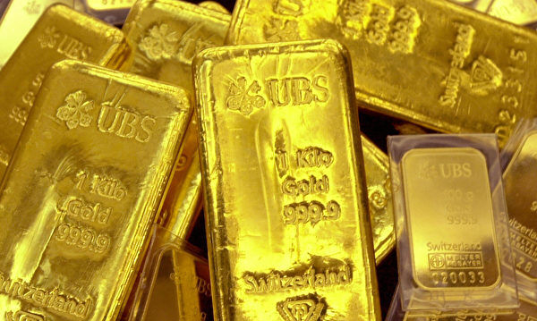 金价暴跌 中国大学生称“把生活费亏没了”