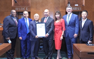 休市議會表彰10月7日為「休斯頓市西南區日」