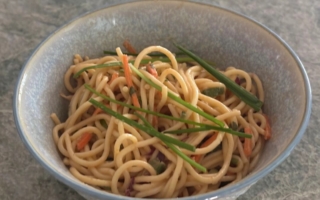 喜愛麵食?試試不一樣風味的香辣花生醬炒麵