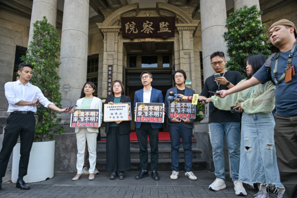 遭爆吸收骇客 黄国昌：虚构故事