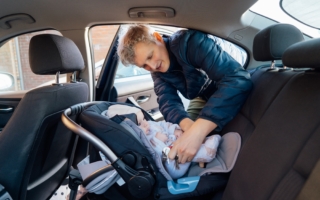 加国81%儿童汽车座椅错误安装 家长安全意识待加强