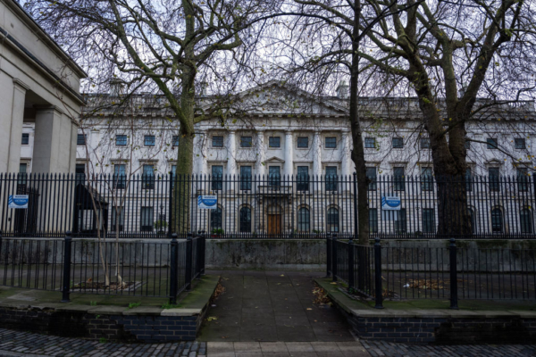 中共申请建伦敦超级使馆 英国再次推迟决定