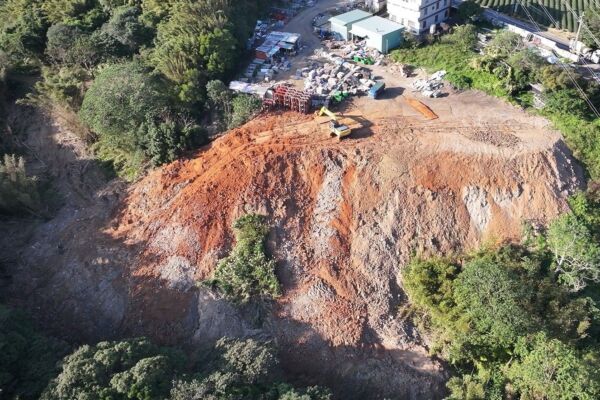 桃检警环破获桃园大片山坡地农地遭污染 起诉31人