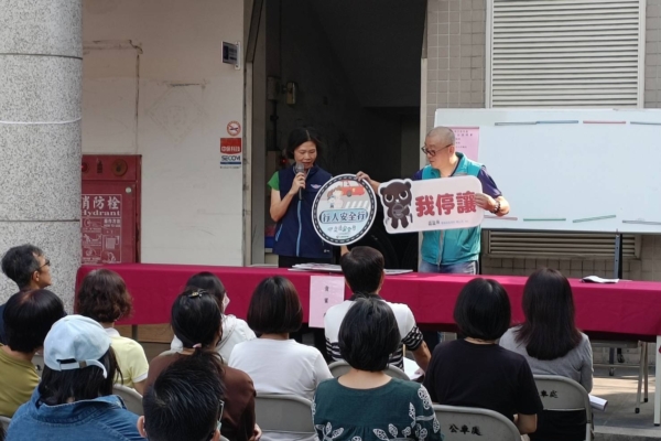 路口安全不松懈 强化公车驾驶路口停让意识