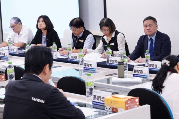 劳动部倾听需求 面对面座谈撑雇主挺劳工