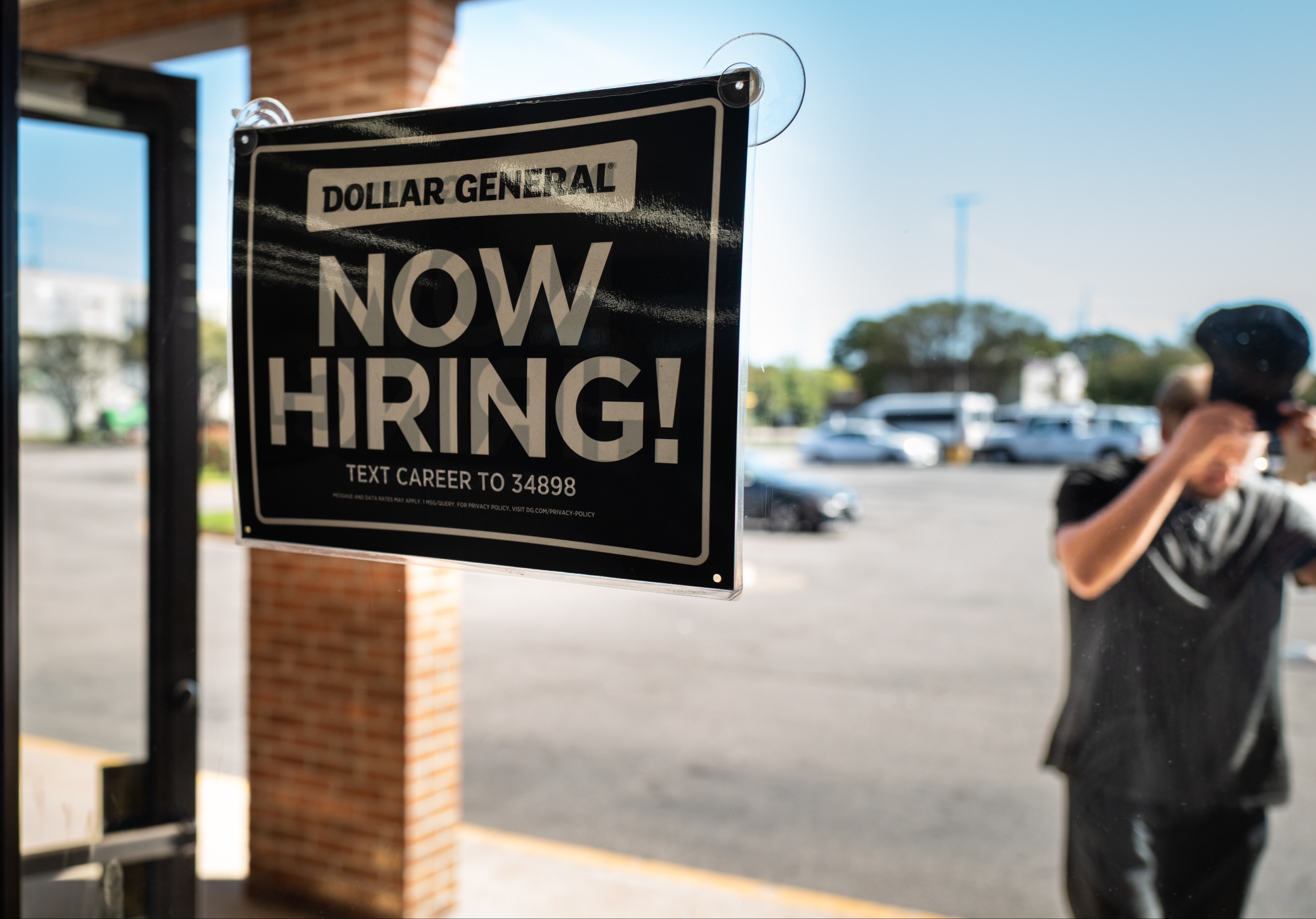 华尔街估计：美初领失业金人数降至21.7万| 劳动市场| 摩根大通| 高盛| 大纪元