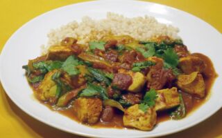 香氣撲鼻的摩洛哥雞肉 搭配珍珠古斯米最好吃