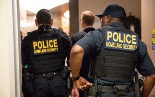 南加企業承認僱用非法移民 人力經理也被控