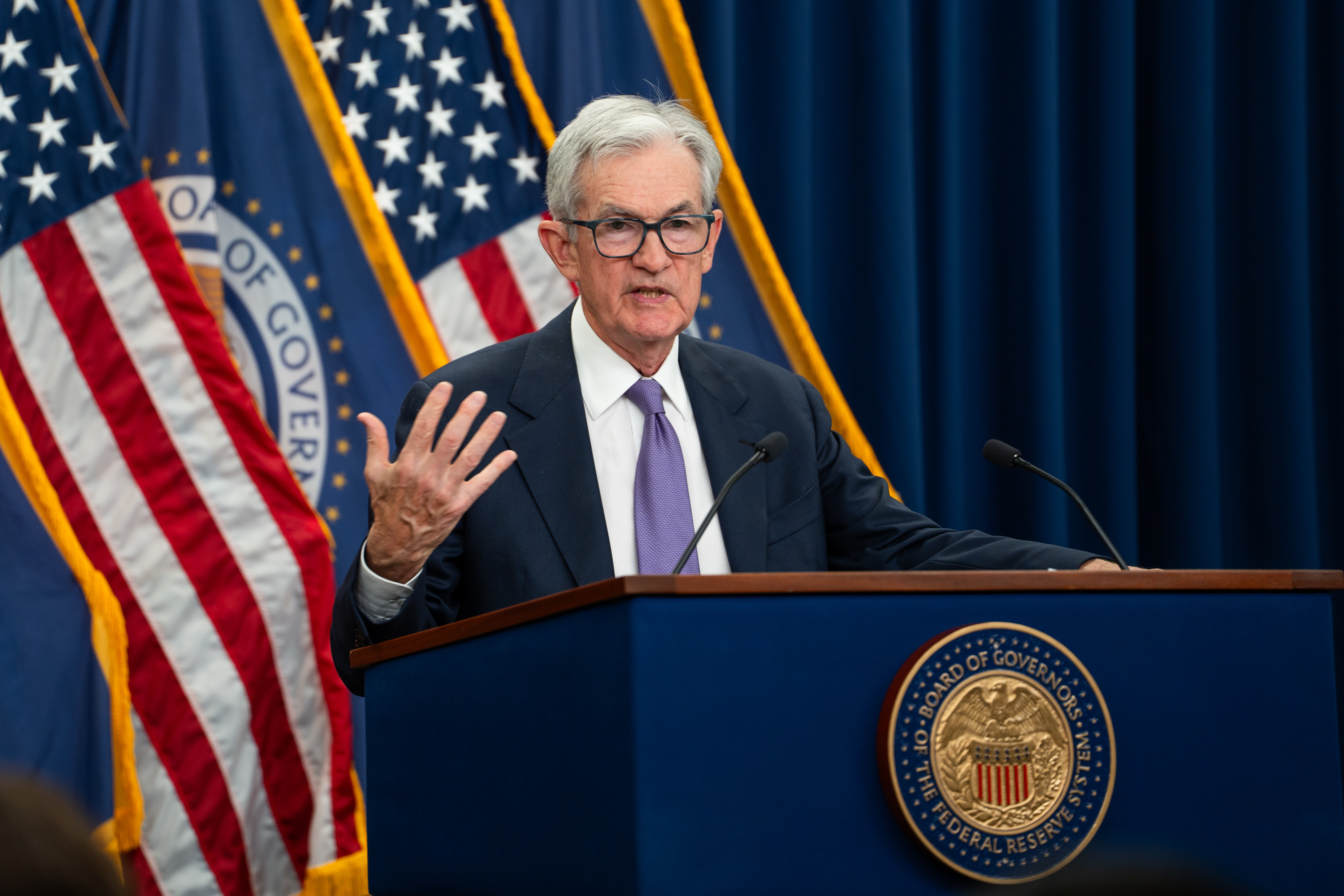 美联储议息现分歧鲍威尔淡化12月降息预期| 大紀元