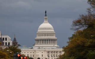 CBS民調:民眾對政府停擺的影響日益擔憂