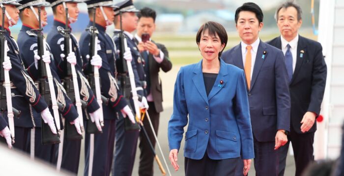 中日首脑会晤 高市对东海台海等问题表关切