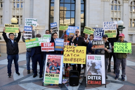奥克兰民众呼吁安装摄影机 维护公共安全