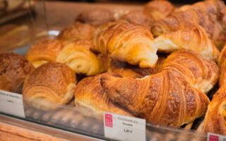 法國發行奇特郵票 會釋放出可頌麵包香氣