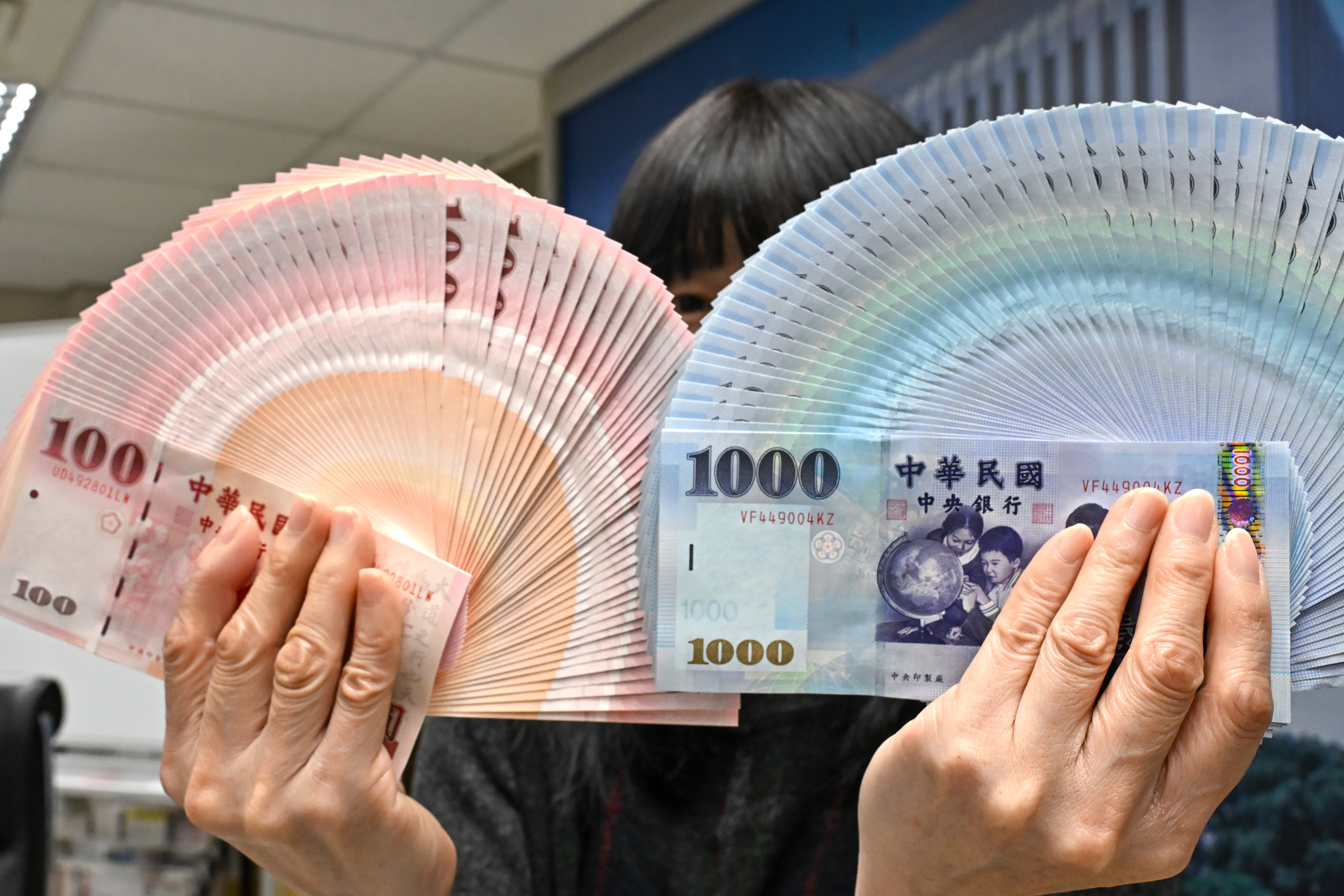 美元走强新台币收30.838元写近6个月新低| 股市| 汇率| 台湾大纪元| 大纪元