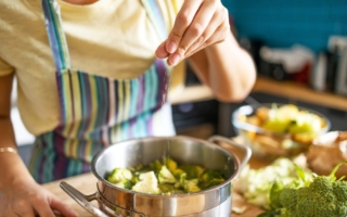 【医道心传】心悸 夜尿 性欲降低 竟是低盐危害