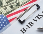川普政府严审H-1B签证申请人职场经历