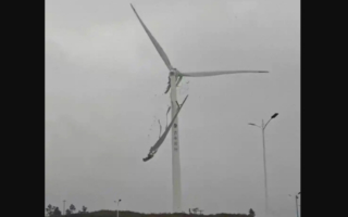 江西風機葉片斷 碎片滿天飛