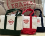 Trader Joe’s限量版袖珍手袋上架 掀抢购潮