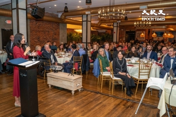 两市长亲临中华颐养院40周年筹款宴