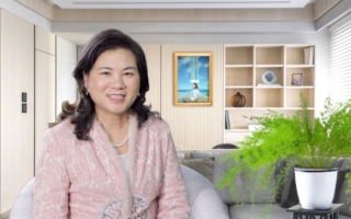 绝望中找寻信仰：政治老师远离中共