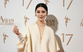 范冰冰缺席金馬獎摘影后 通過電話連線哽咽致謝