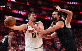 NBA：西部“第二之争” 火箭主场不敌掘金