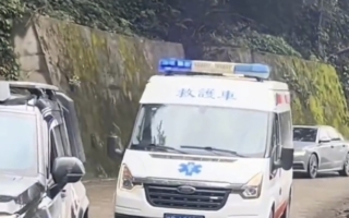 湖南家长：救护车延迟发车 致其子不治身亡