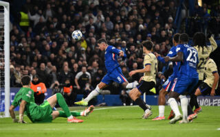 欧冠第5轮：切尔西轻取巴萨 曼城轮换落败